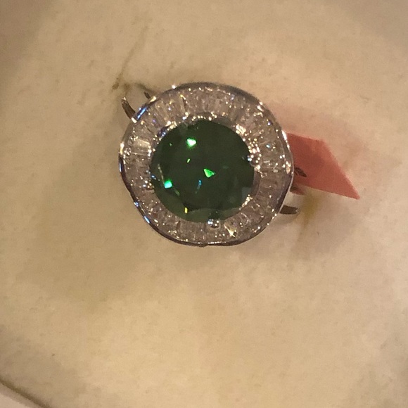 Ring - Picture 2 of 3